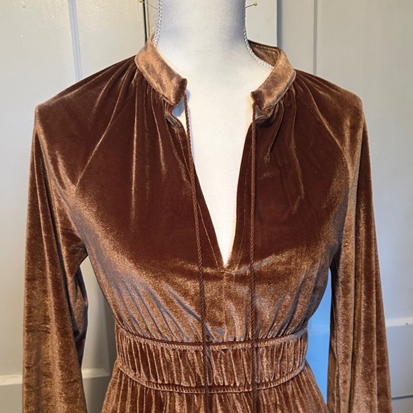 Luukse Elegant Brown Velvet Dress - Picture 1 of 4